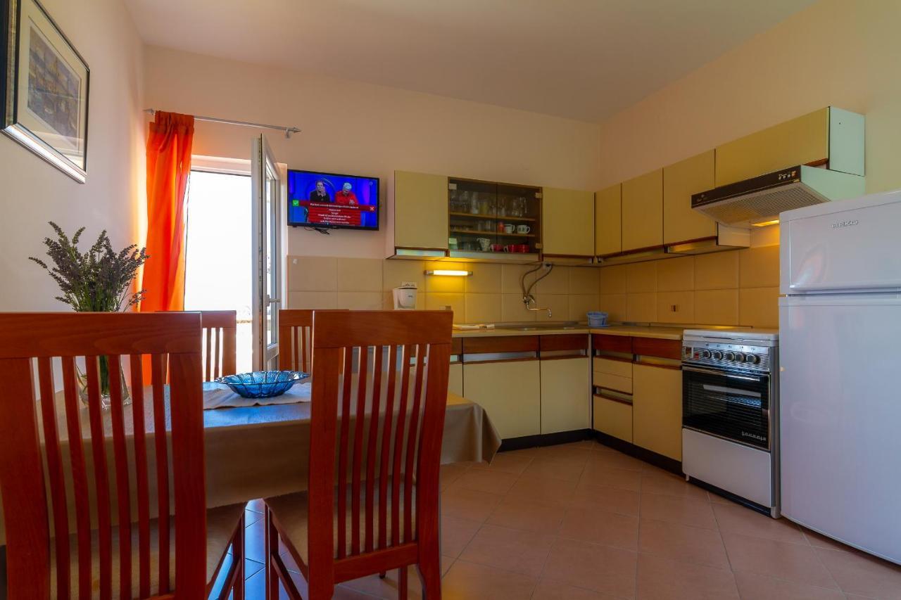 Apartman Haus Maja Banjol Exteriér fotografie