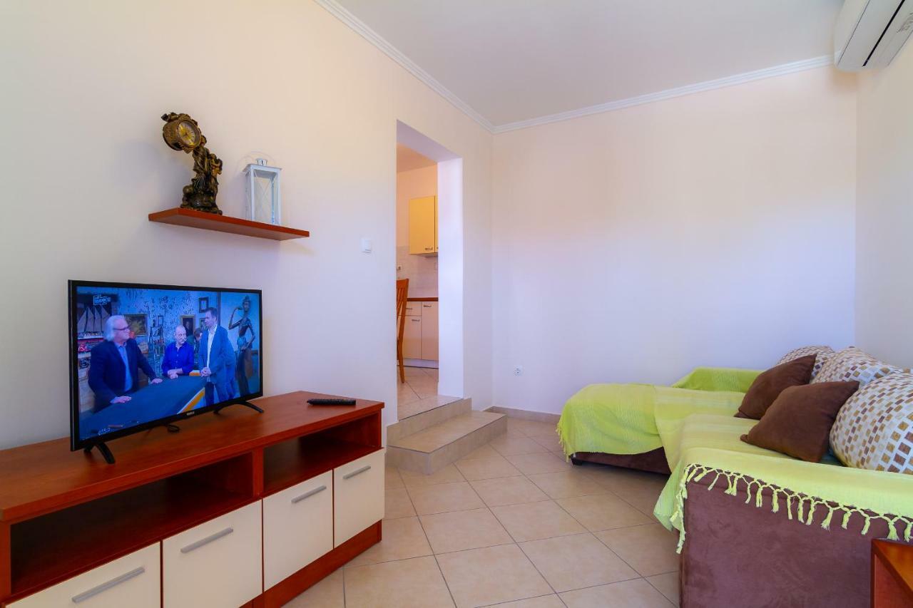 Apartman Haus Maja Banjol Exteriér fotografie